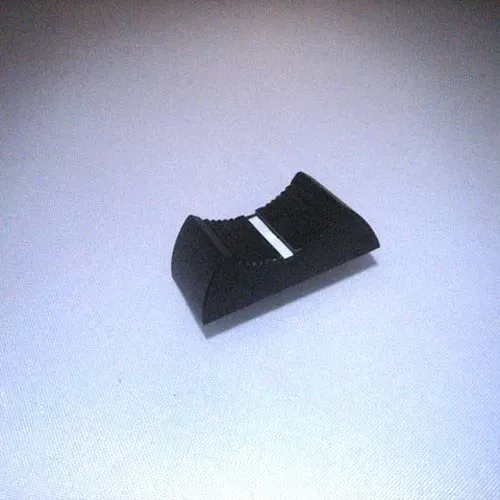 T.E.G. schuifknop 27x13x9 zwart met streep