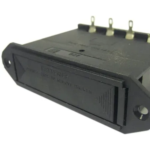 T.E.G. Batterijhouder 4x AA paneelmontage Bulgin