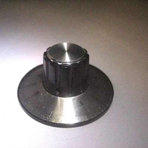 T.E.G. Schroefknop 21x45 Boog 270gr draaiknop zwart