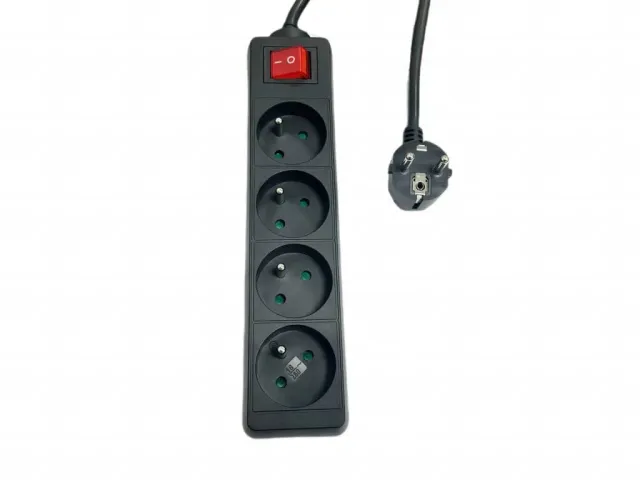 Microconnect stekkerdoos 4-voudig Type E 1,5m zwart