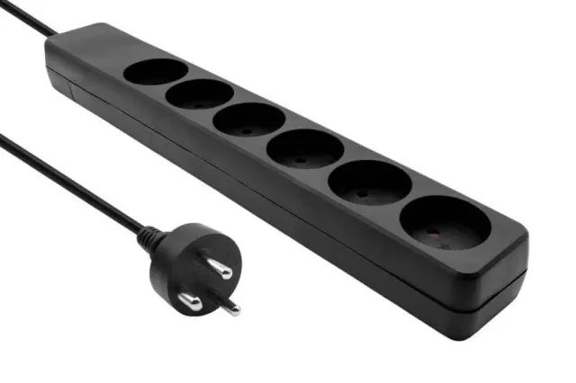 Microconnect stekkerdoos 6-voudig zwart 3m Deens