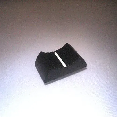 T.E.G. Schuifknop 27x16mm Zwart met Streep