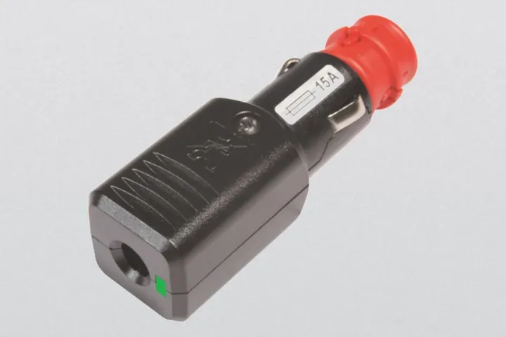 T.E.G. Auto Aanstekerplug male 15A met adapterring
