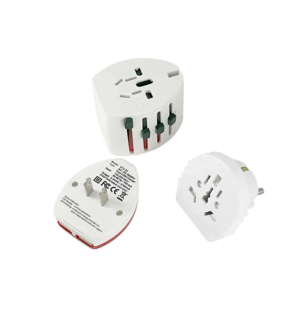 MicroConnect wereldstekker dual USB 2- en 3-polig universeel