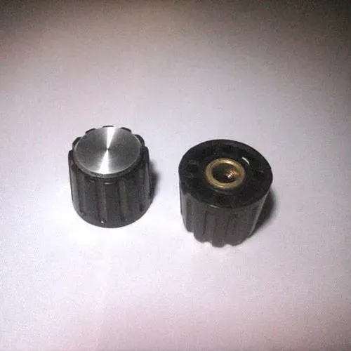T.E.G. schroefknop 17,5x21 as 6 mm