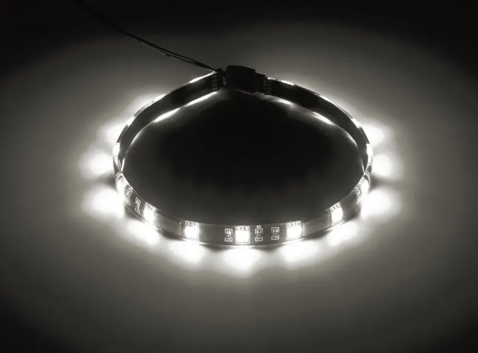 CableMod WideBeam led strip wit 30cm foam