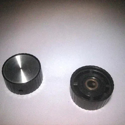 T.E.G. Knop schroef 14x30 as 6mm