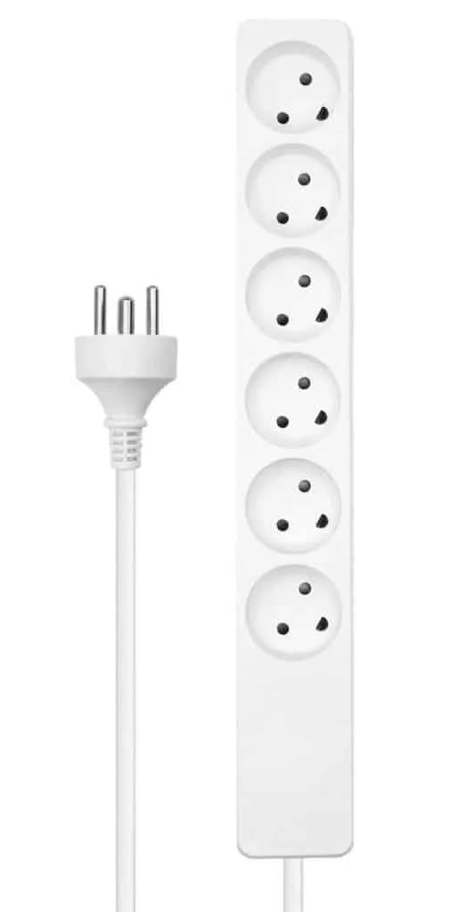 Microconnect MC-GRU0607DKW stekkerdoos 6-voudig wit 7m