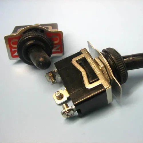 T.E.G. Tuimelschakelaar Inbouw 1-0-1 15A 250V Metalen Hevel