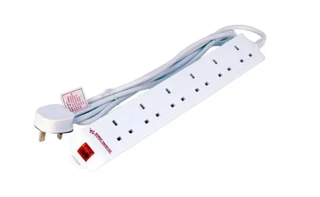 Microconnect 6-voudig stekkerdoos overspanningsbeveiliging 2m wit