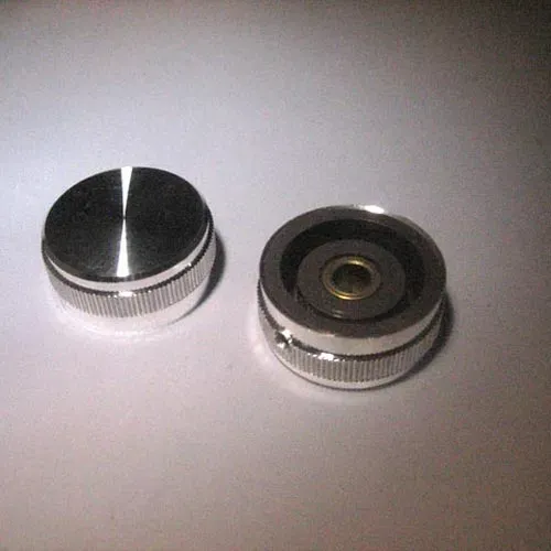 T.E.G. aluminium draaiknop 13x28 as 6mm schroef
