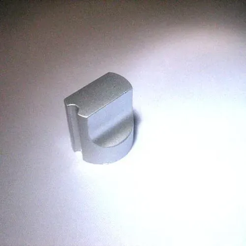 T.E.G. schroefknop 20x20mm as 6mm