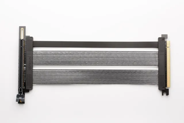 CableMod Right Angle PCI-e 4.0 riserkabel zwart 22cm