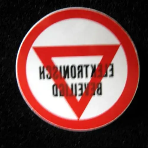 T.E.G. Alarmsticker achter glas 80mm rond