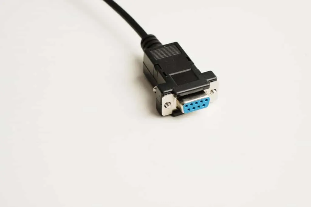 Microconnect IBM029B seriële kabel DB9-DB25 1,8m zwart